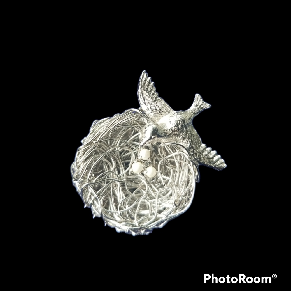 Vintage 1960s Jeanne Bird, Nest & Pearl Pin